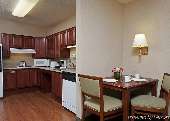 Hotel Homewood By Hilton Chicago-downtown 3*